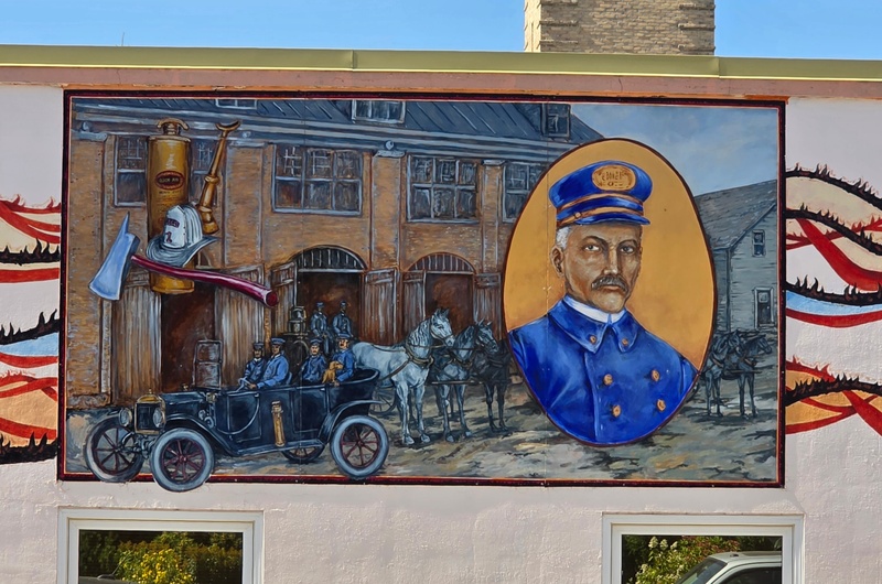 mural in Moose Jaw by artist unknown.