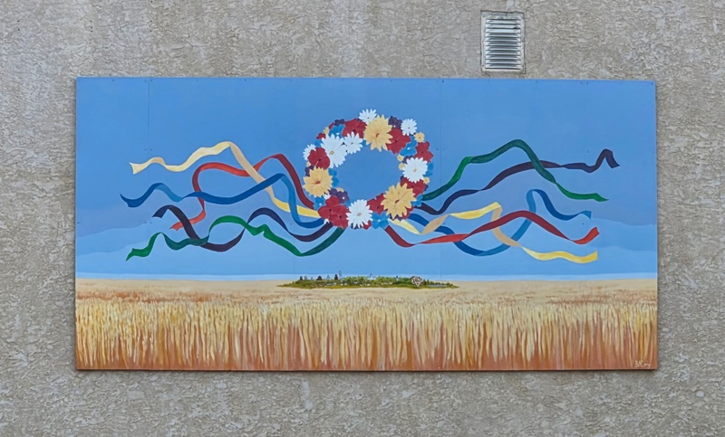 mural in Vegreville by artist unknown.