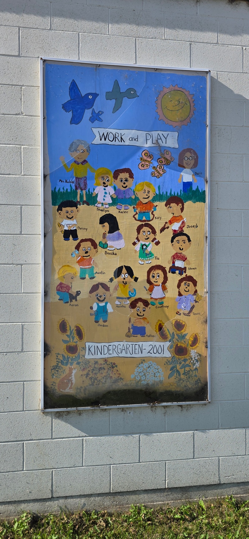 mural in Mundare by artist unknown.