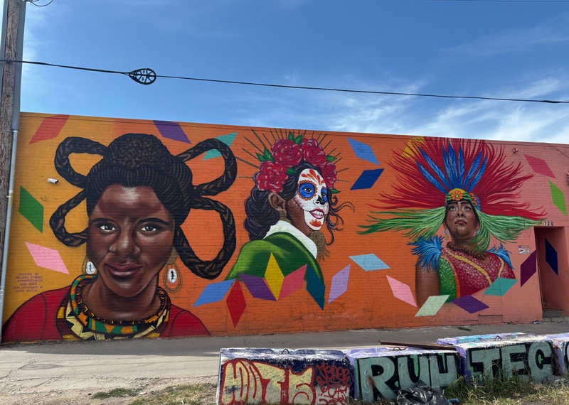 mural in  by artist unknown.