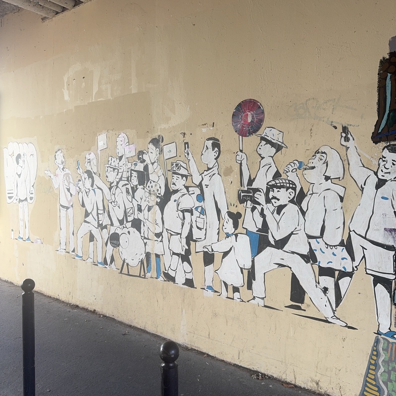 mural in Paris by artist unknown.