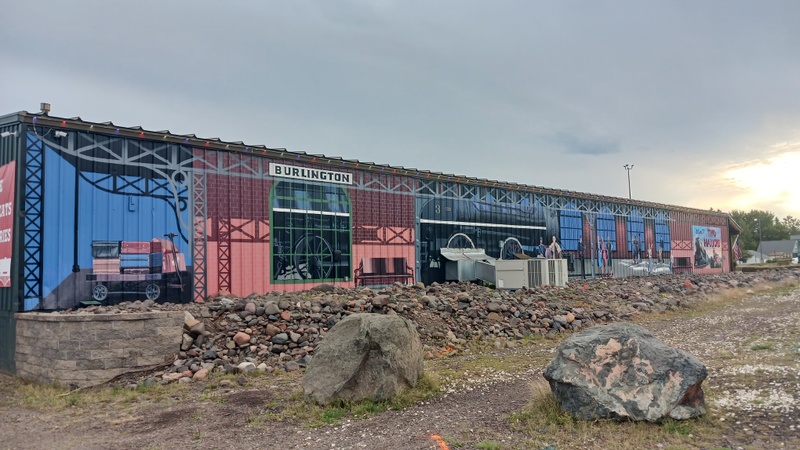 mural in Two Harbors by artist unknown.