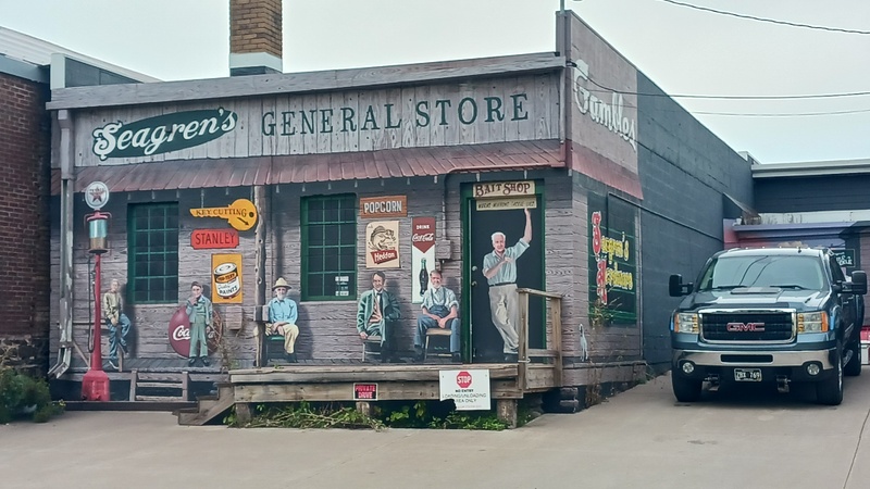 mural in Two Harbors by artist unknown.