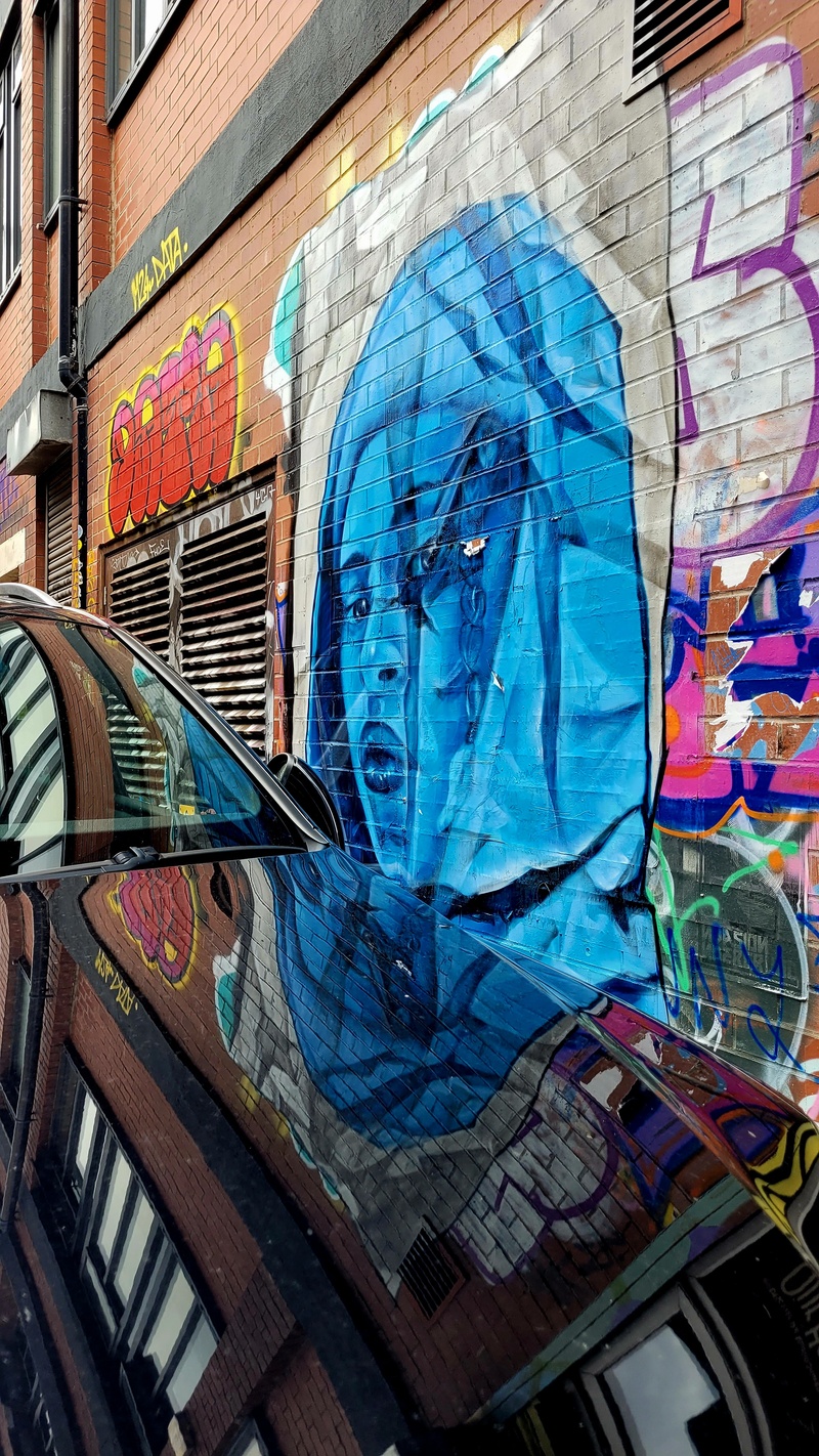 mural in  by artist unknown.