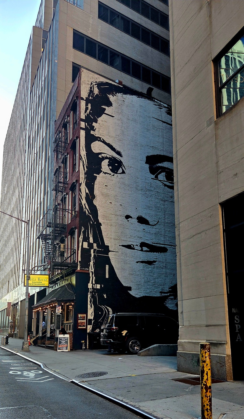 mural in New York by artist unknown.