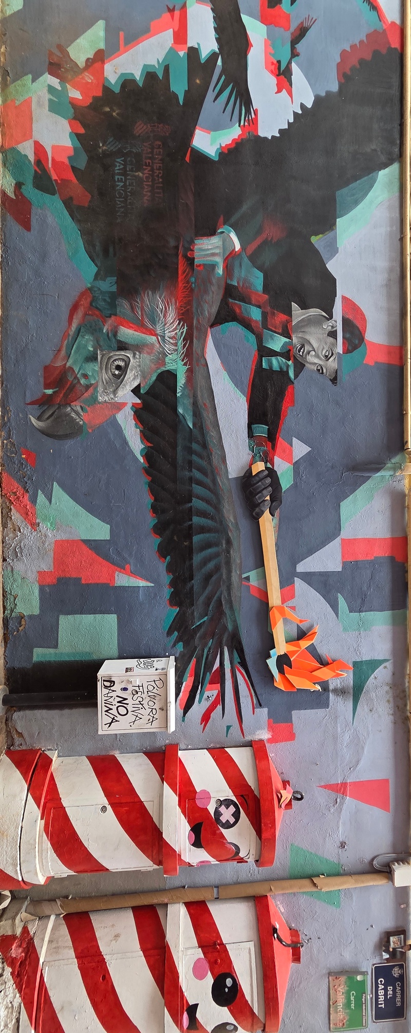 mural in València by artist unknown.