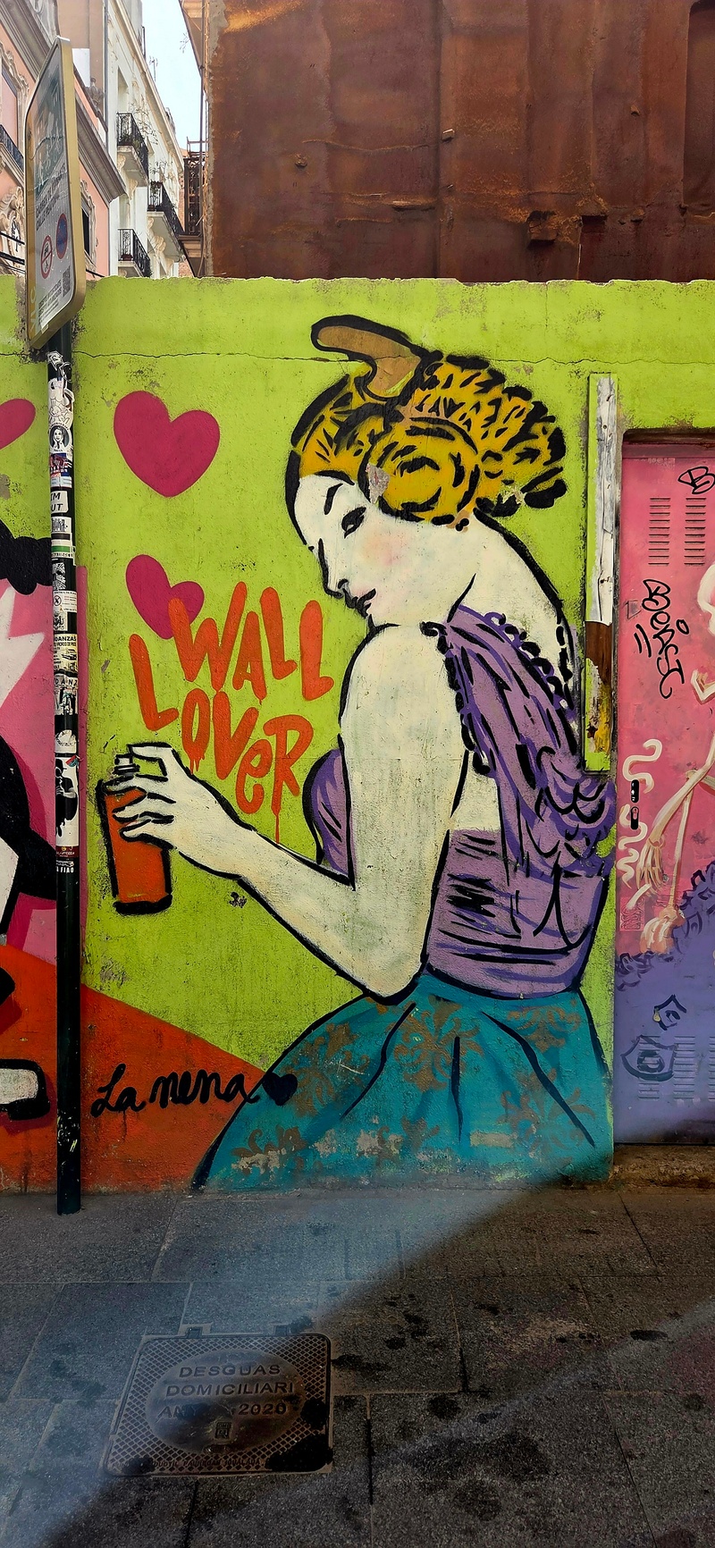 mural in València by artist unknown.