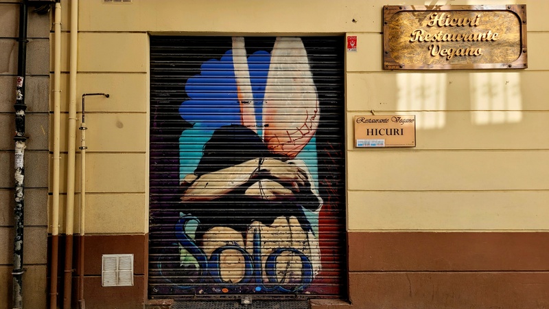 mural in Granada by artist unknown.