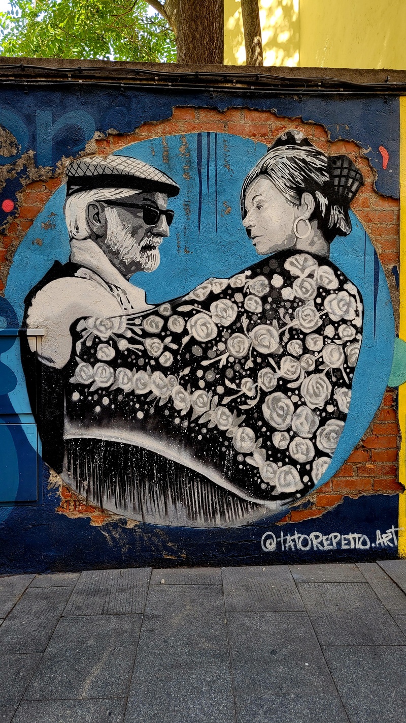 mural in Madrid by artist unknown.