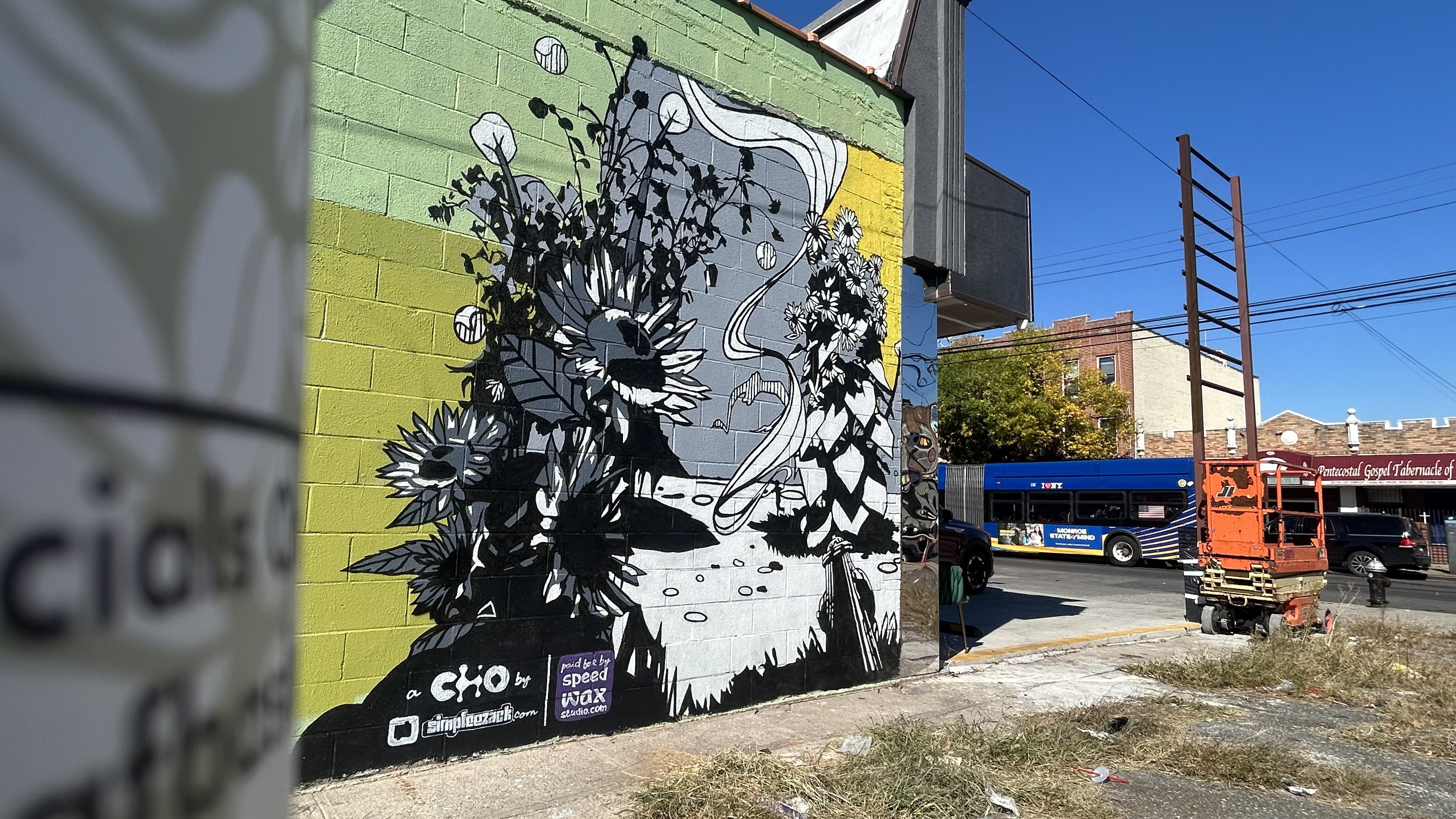 mural in Brooklyn by artist SimpleeZack.