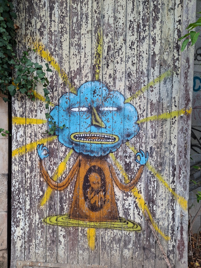 mural in La Riche by artist unknown.