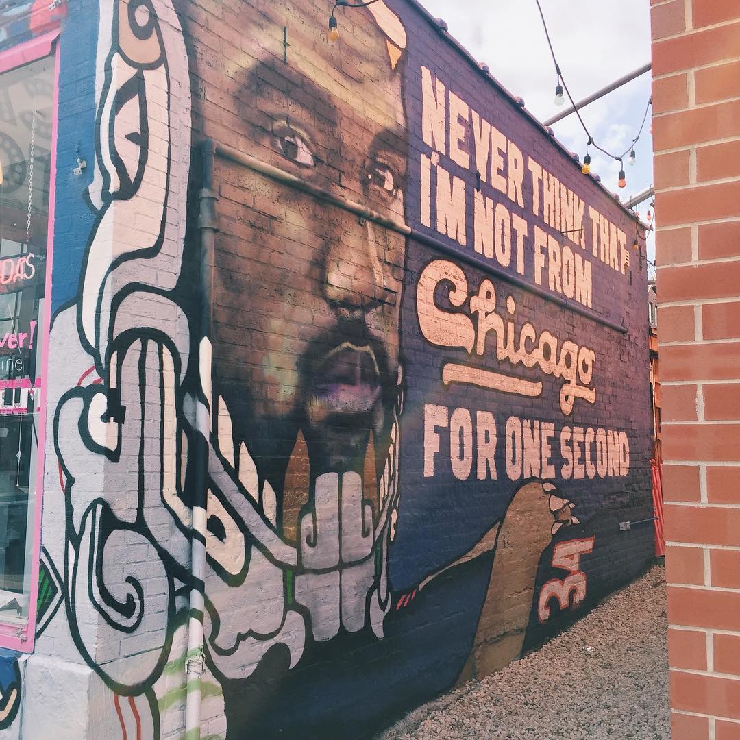 mural in Chicago by artist unknown.