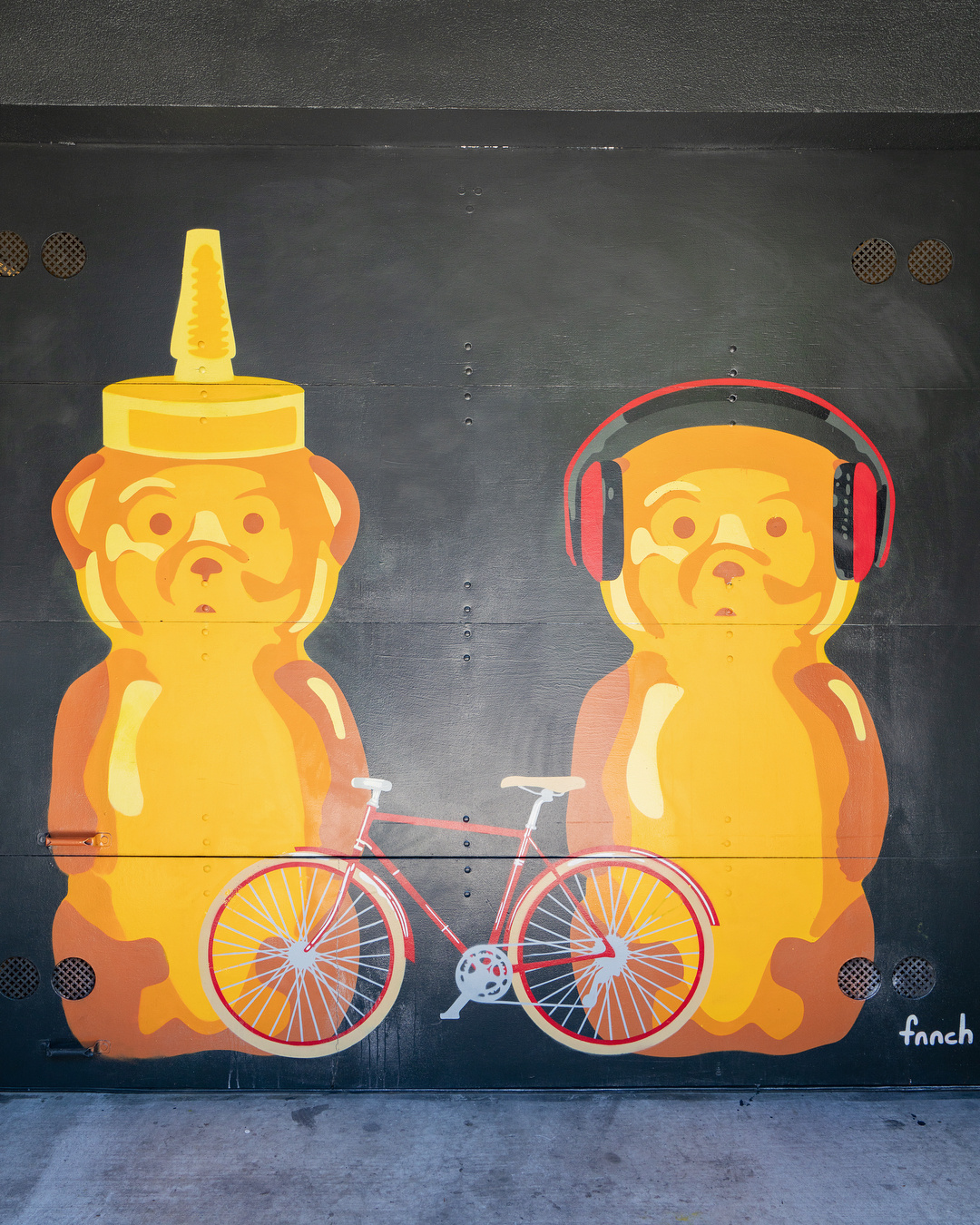 mural in San Francisco by artist fnnch.