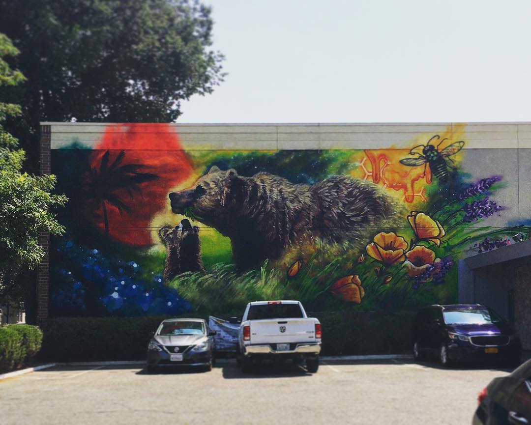 mural in Sacramento by artist Jenn Ponci. Tagged: animals