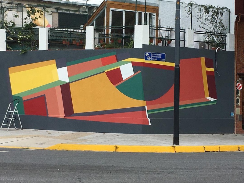 mural in Buenos Aires by artist unknown.