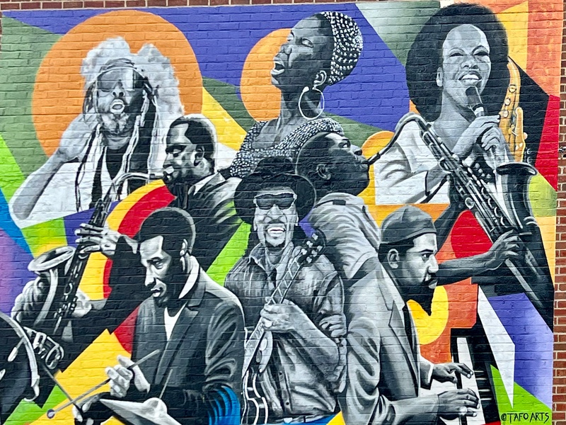 mural in Charlotte by artist unknown.