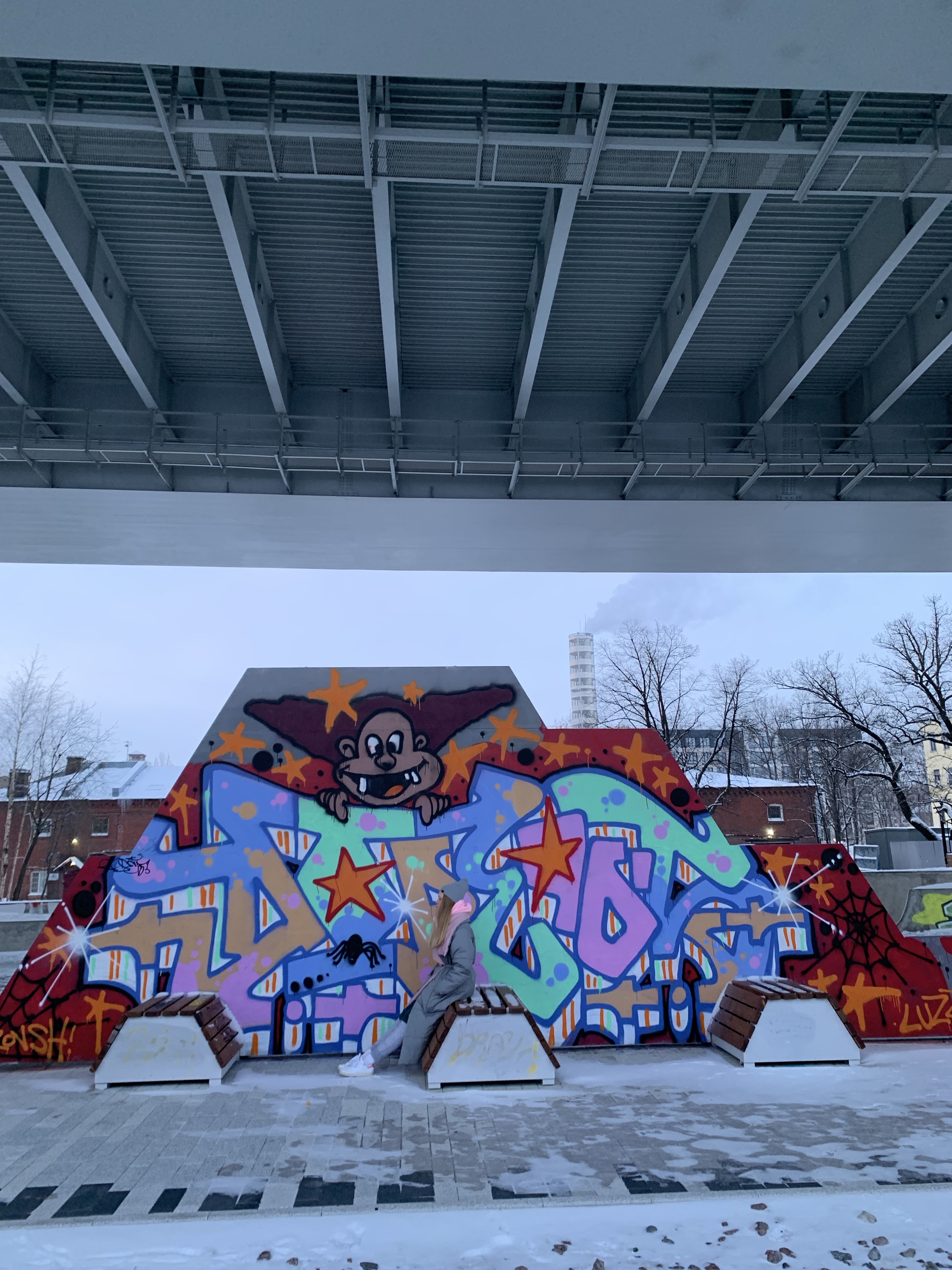 mural in  by artist unknown.