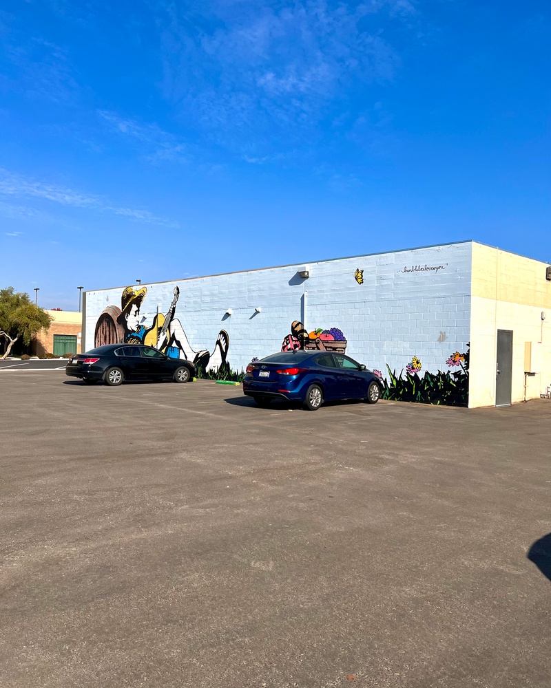 mural in Bakersfield by artist Bumblebeelovesyou.