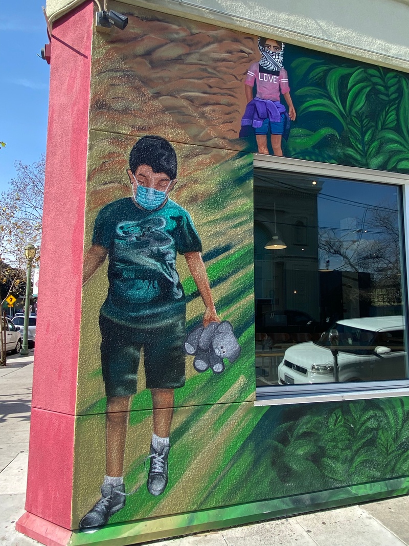 mural in Oakland by artist unknown.
