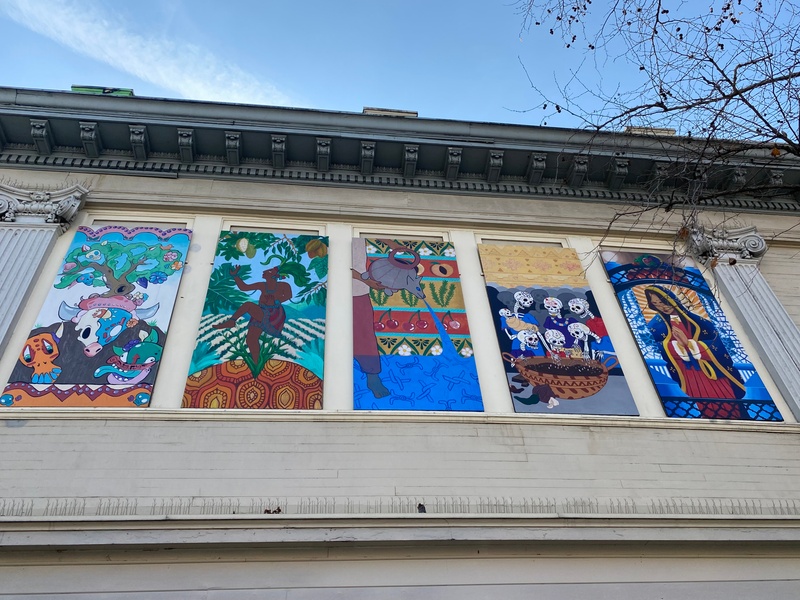 mural in Oakland by artist unknown.