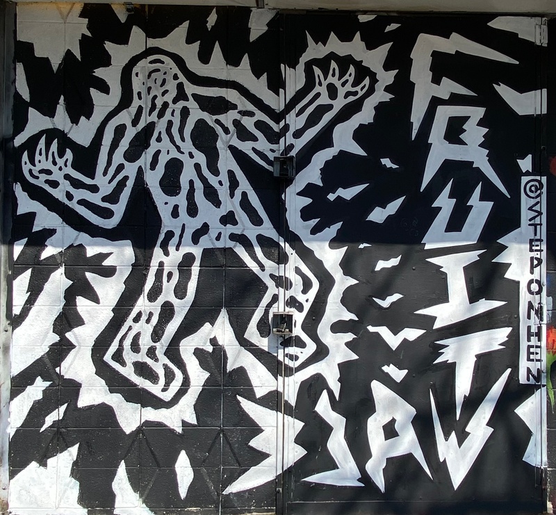 mural in Oakland by artist Stephen Longoria.