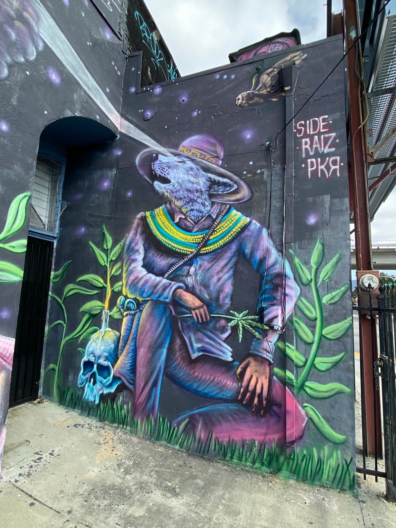 mural in Oakland by artist unknown.