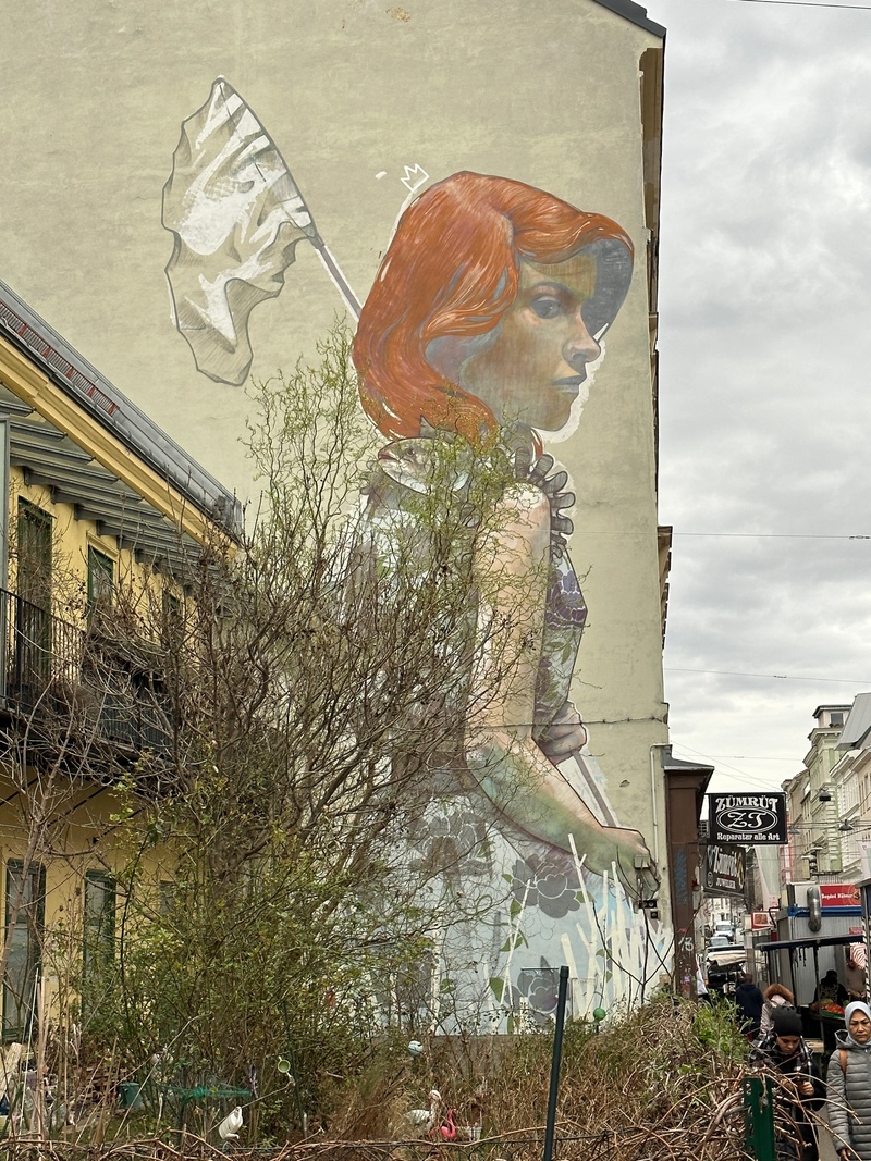mural in Wien by artist unknown.