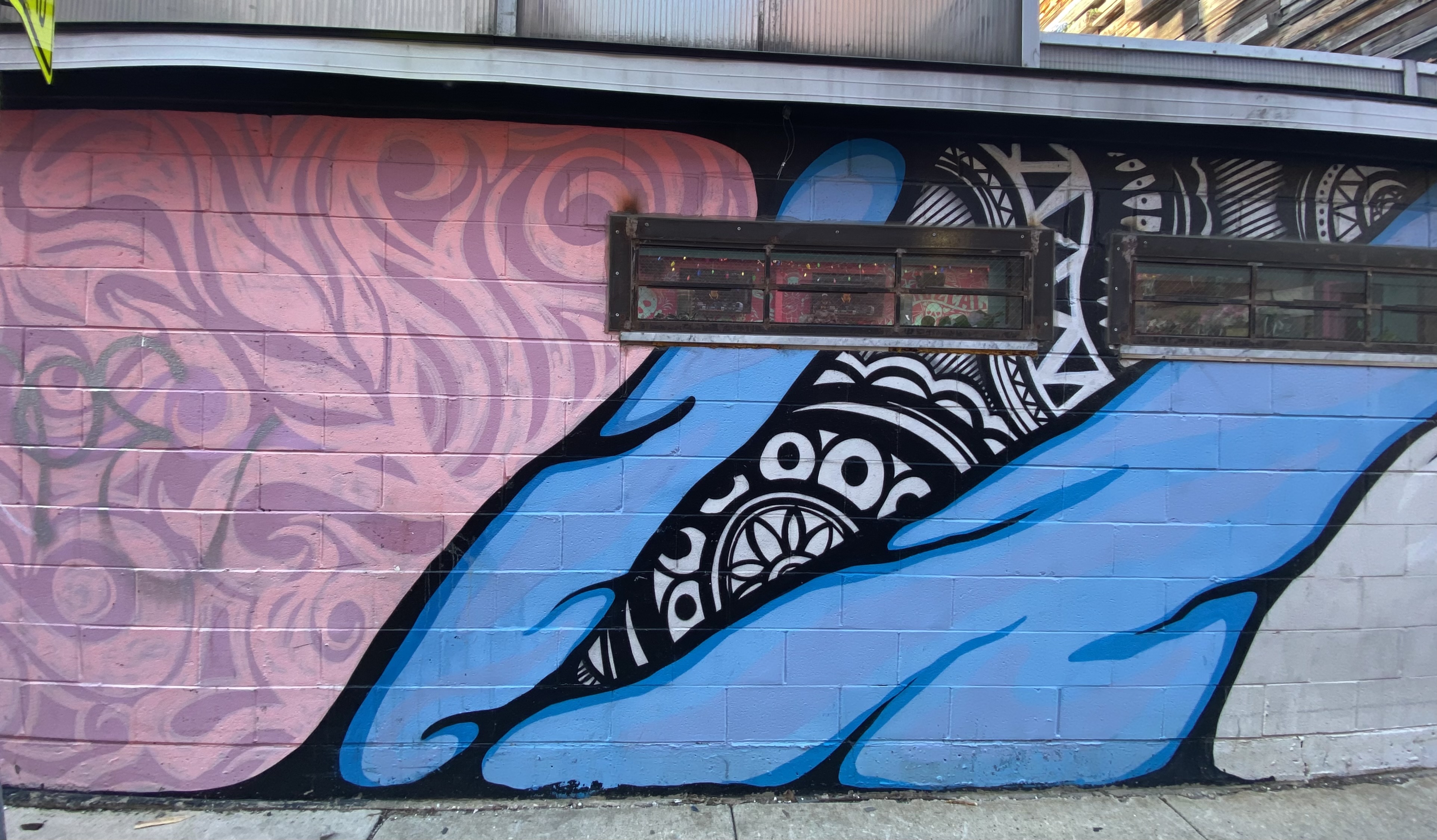 mural in Chicago by artist The Bear Champ.