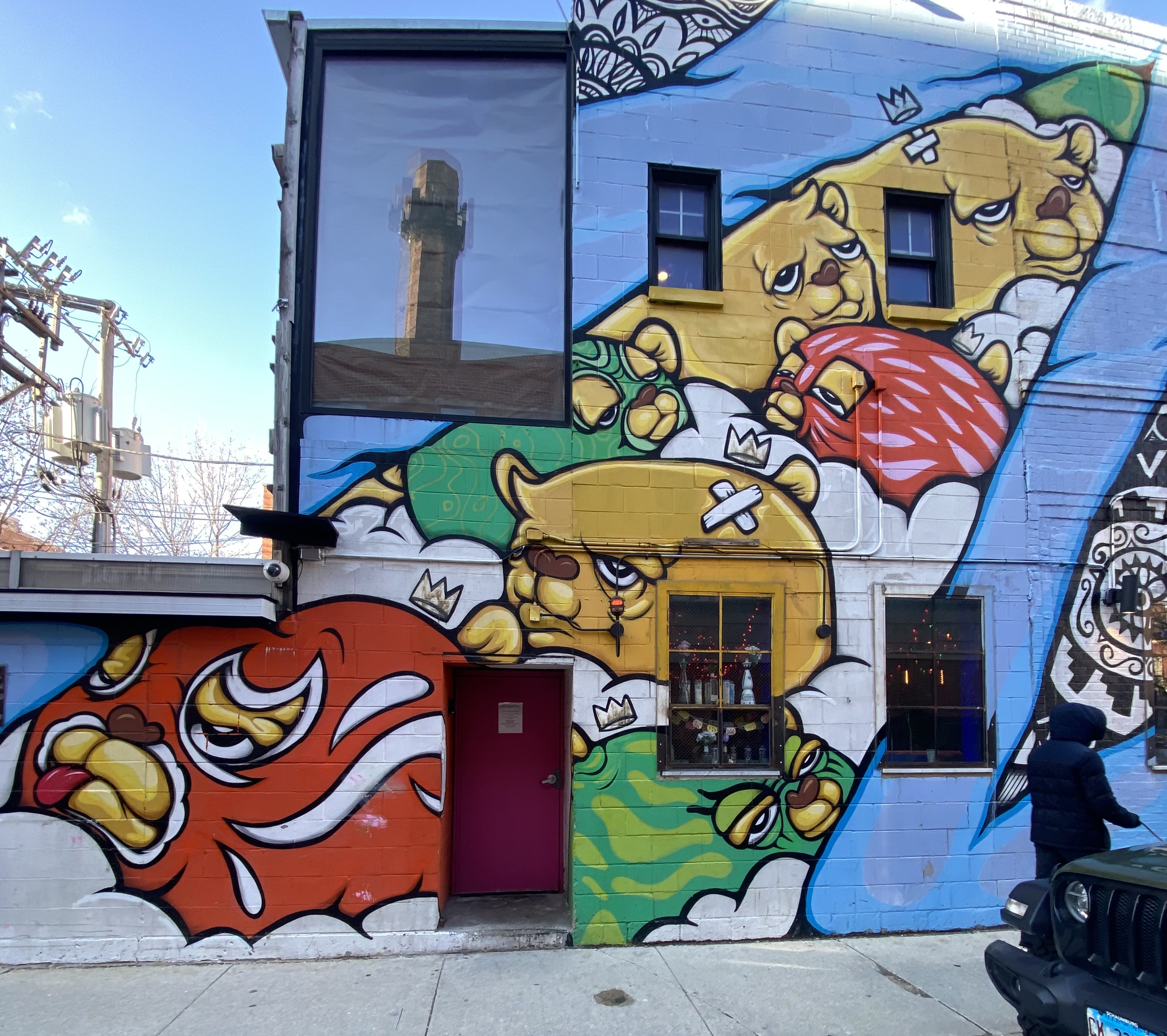mural in Chicago by artist The Bear Champ.