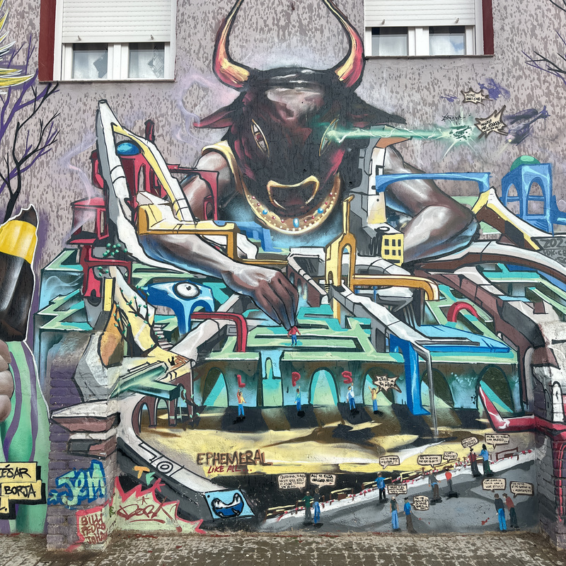 mural in València by artist unknown.