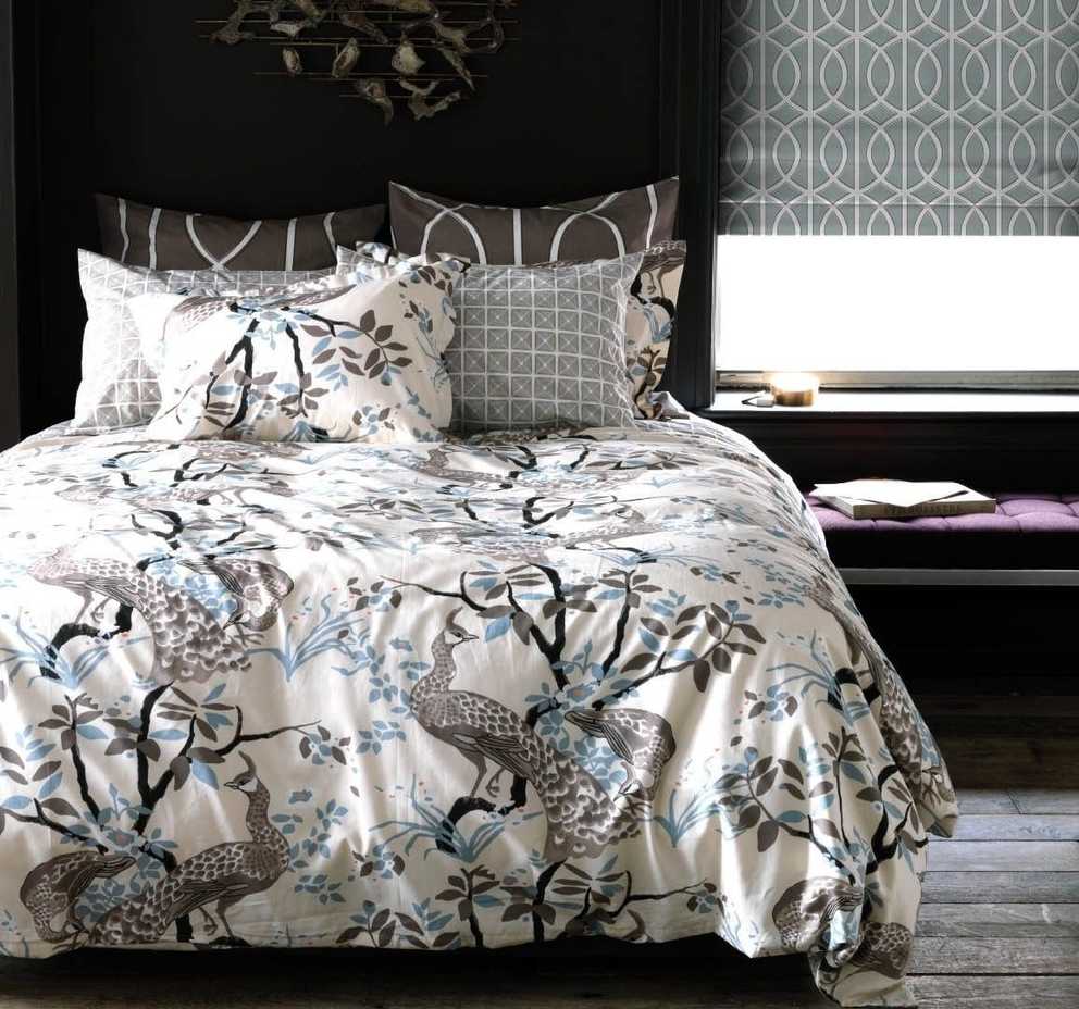 Peacock Themed Bedroom With Luxurious Feeling #16414 | Bedroom Ideas