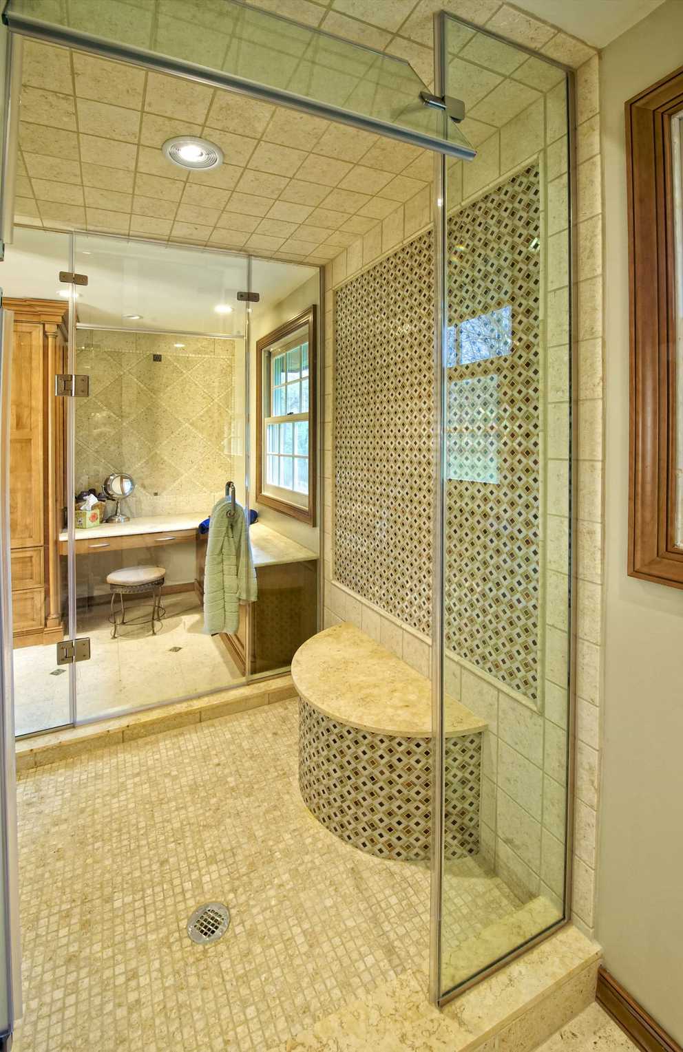 Bathroom: Green-Themed Bathroom Ideas (#6 of 12 Photos)