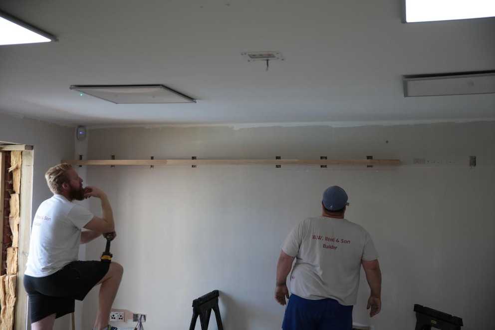 Shelf Shelves on Plasterboard (5 of 15 Photos)