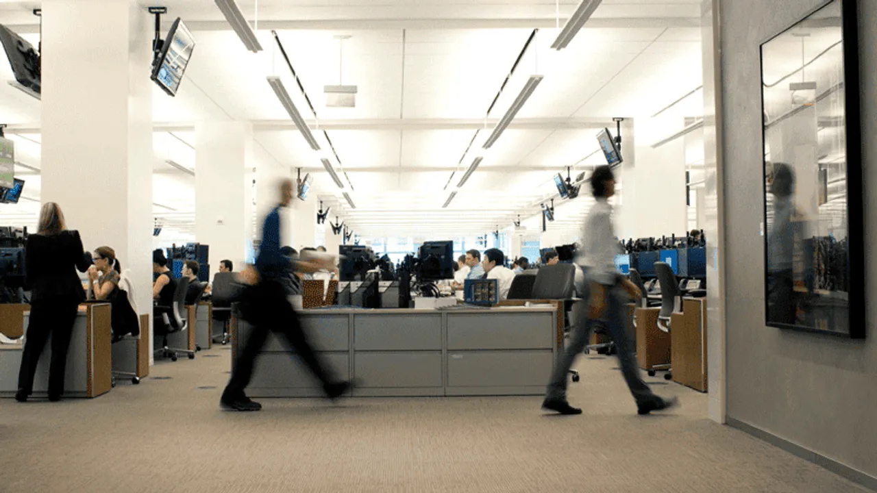 Leveraged Finance Trading Floor for How to get into Investment Banking?