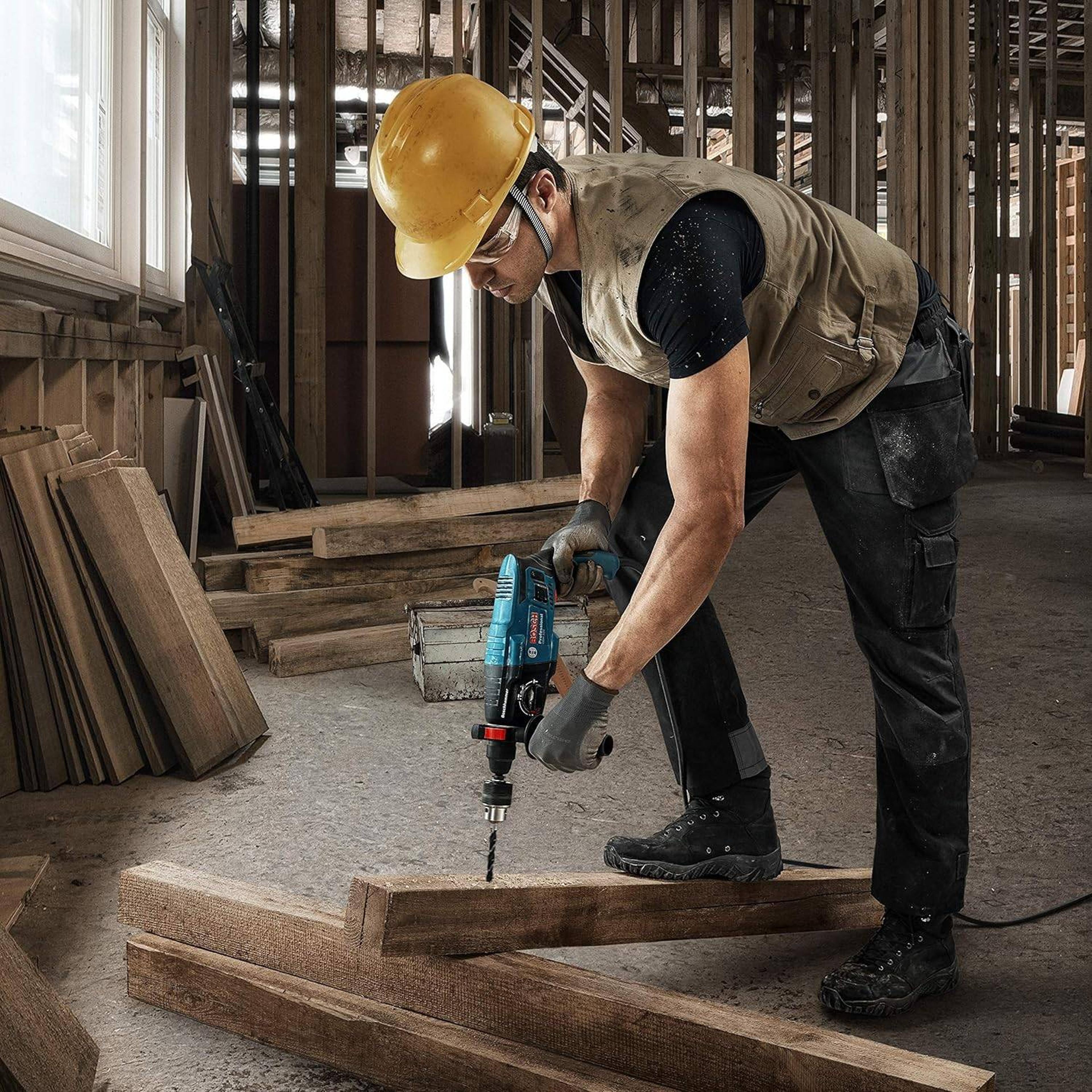 Bosch GBH-220 720W 22mm Rotary Hammer - View 4