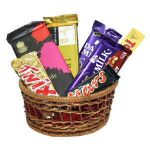 Choco Delight special Chocolates Hamper 