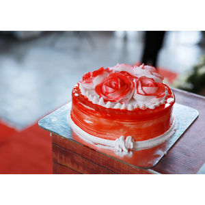 Palatable Strawberry Cake