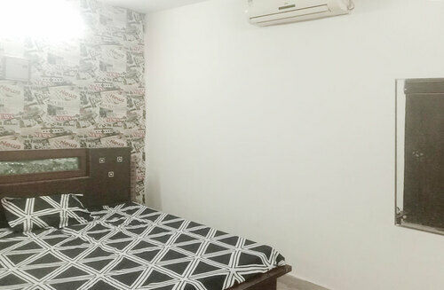 Room For Rent - Houses & Apartments For Rent in Delhi