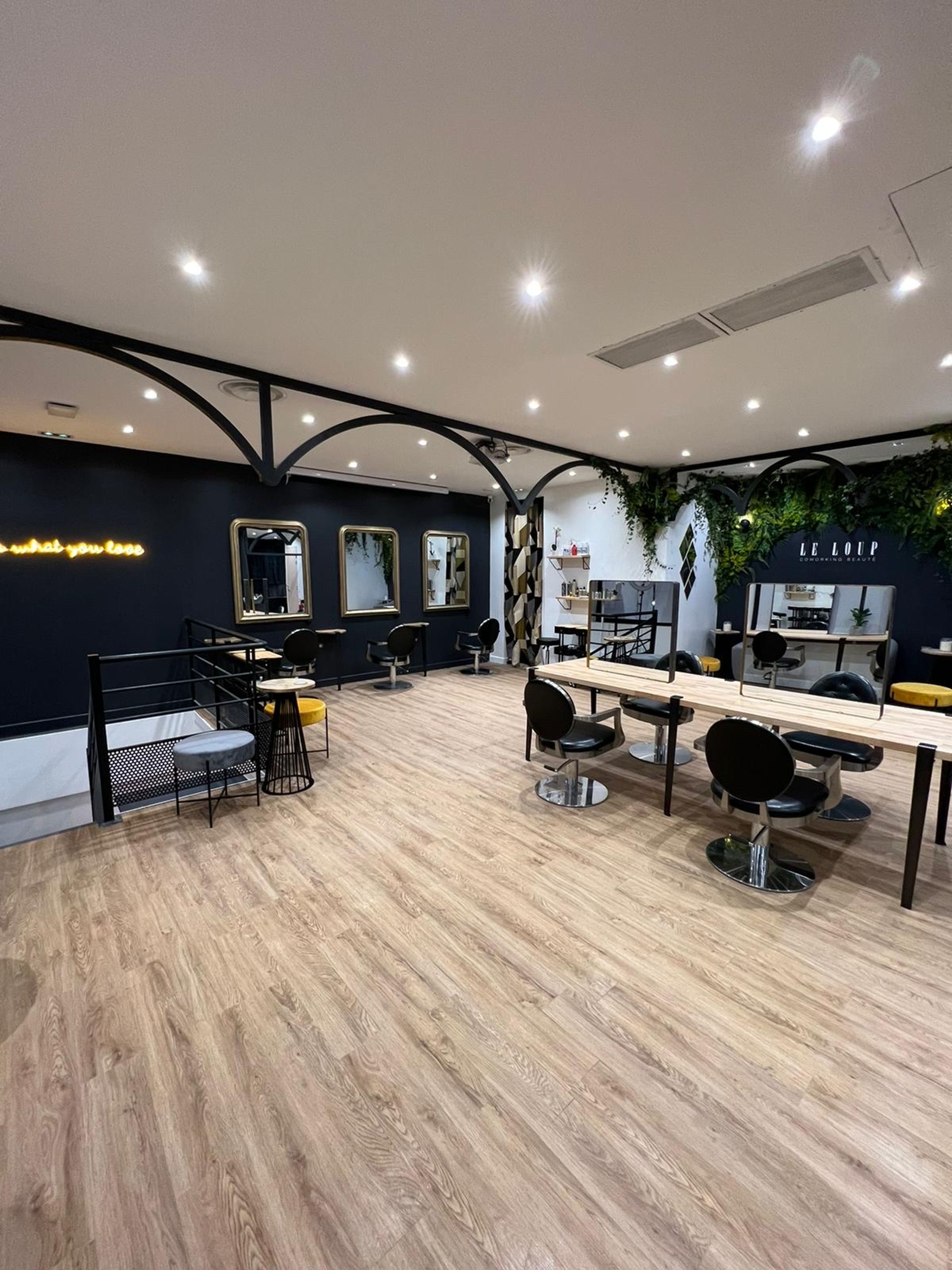 Siège coiffure | Coiffure 5 Le Loup Coworking 75008