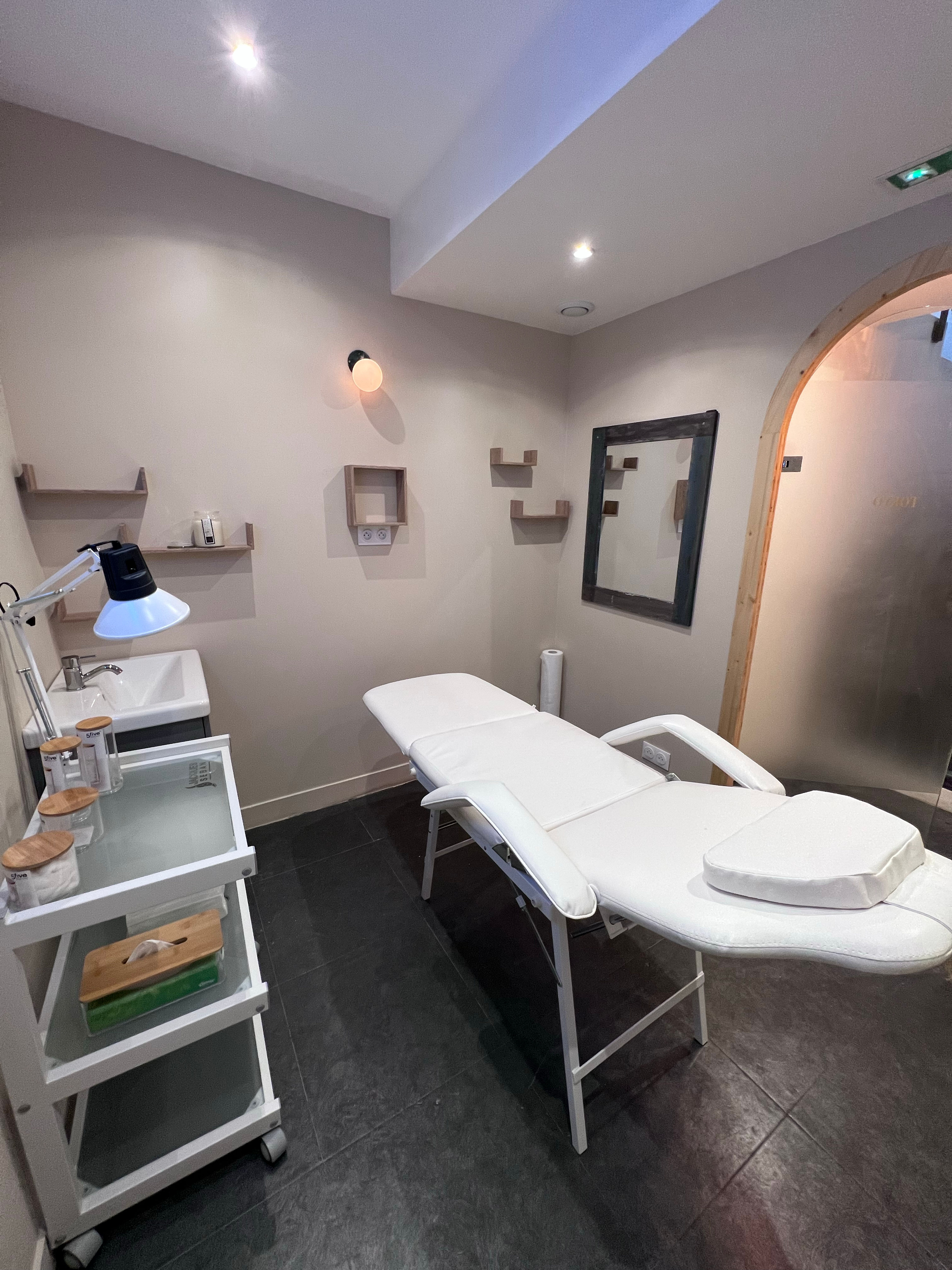 Cabine massage | Cabine 1 Le Loup Coworking 75008