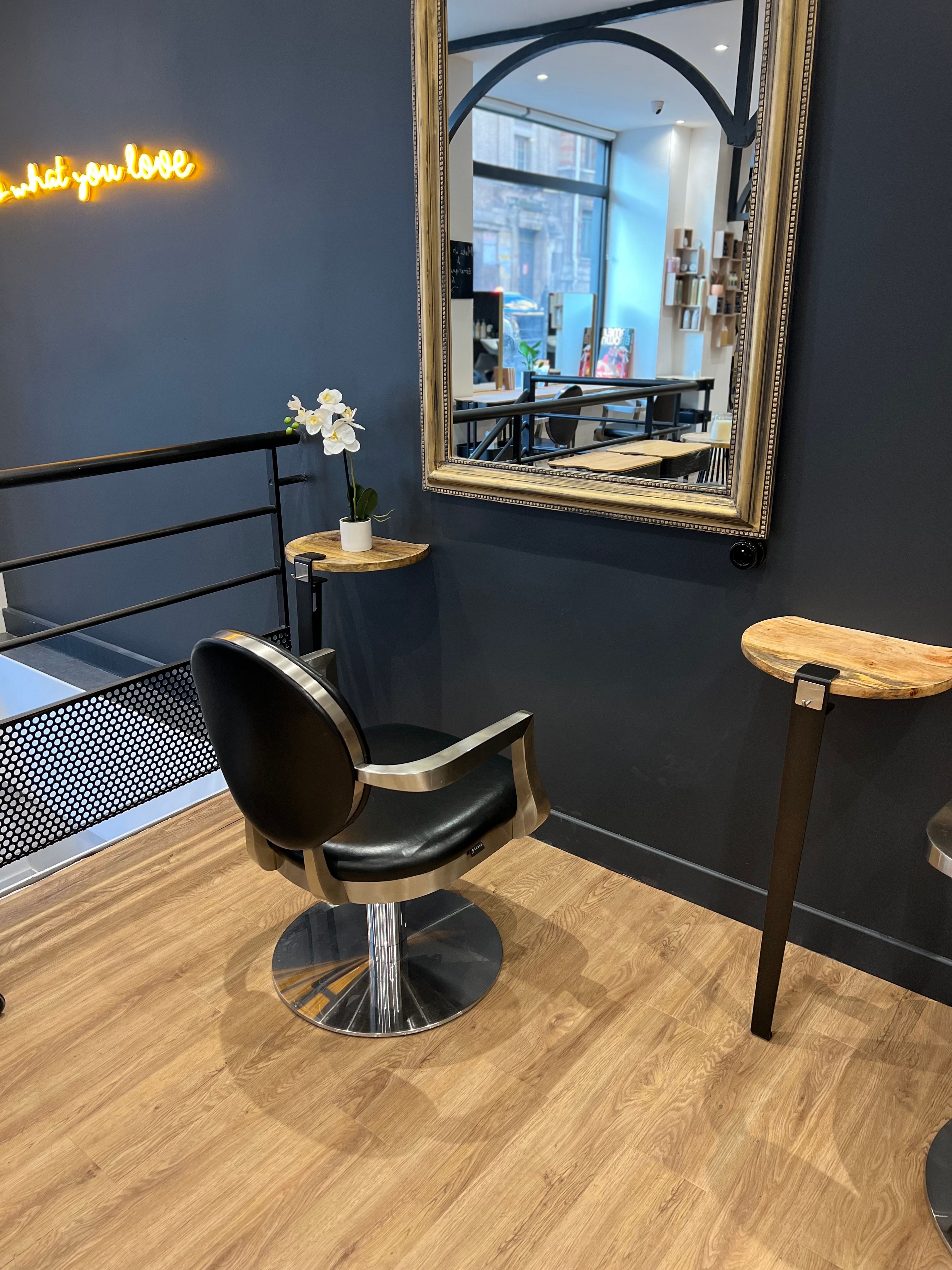 Siège coiffure | Coiffure 3 Le Loup Coworking 75008