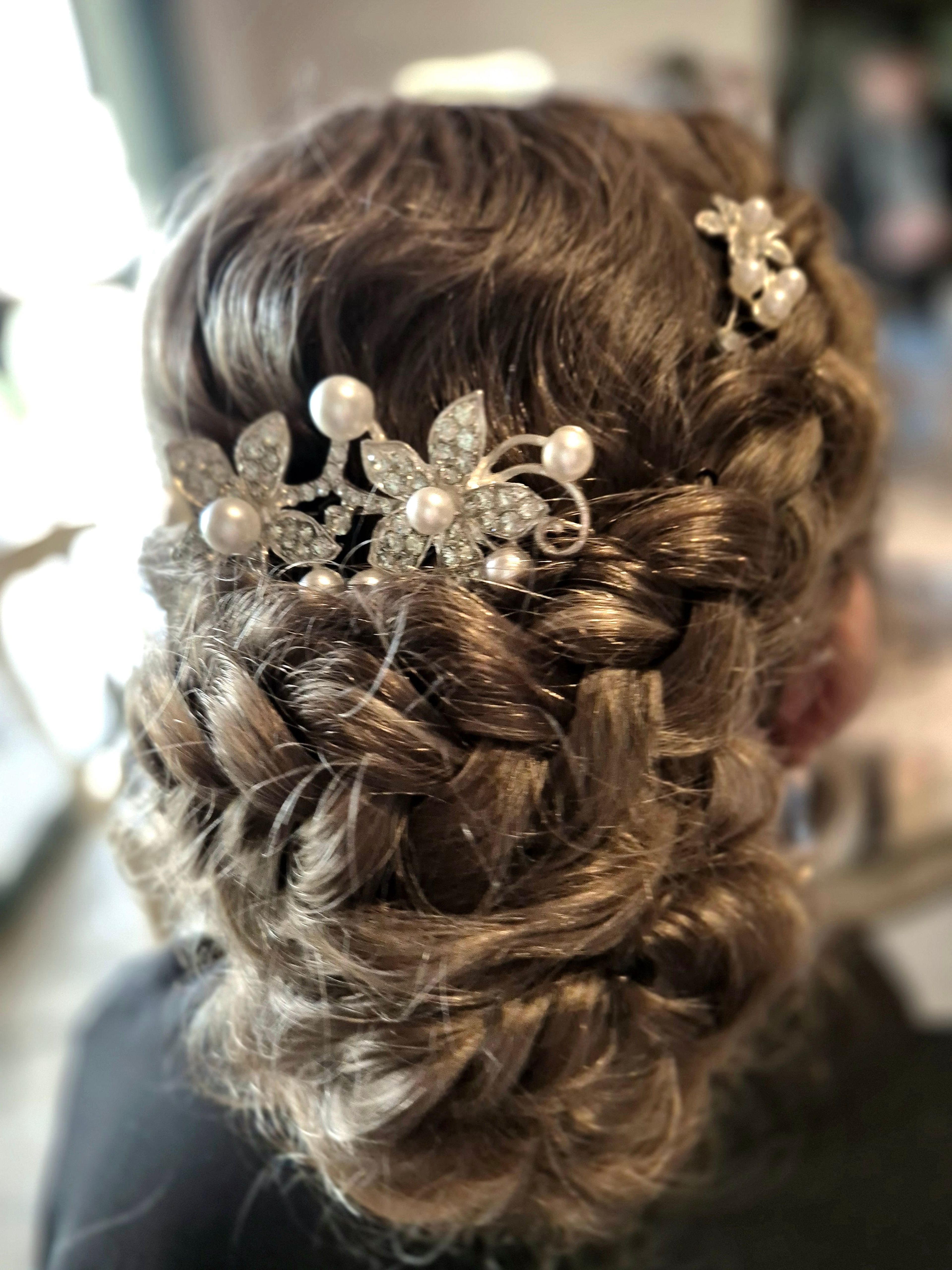 Coiffure invité à partir de: