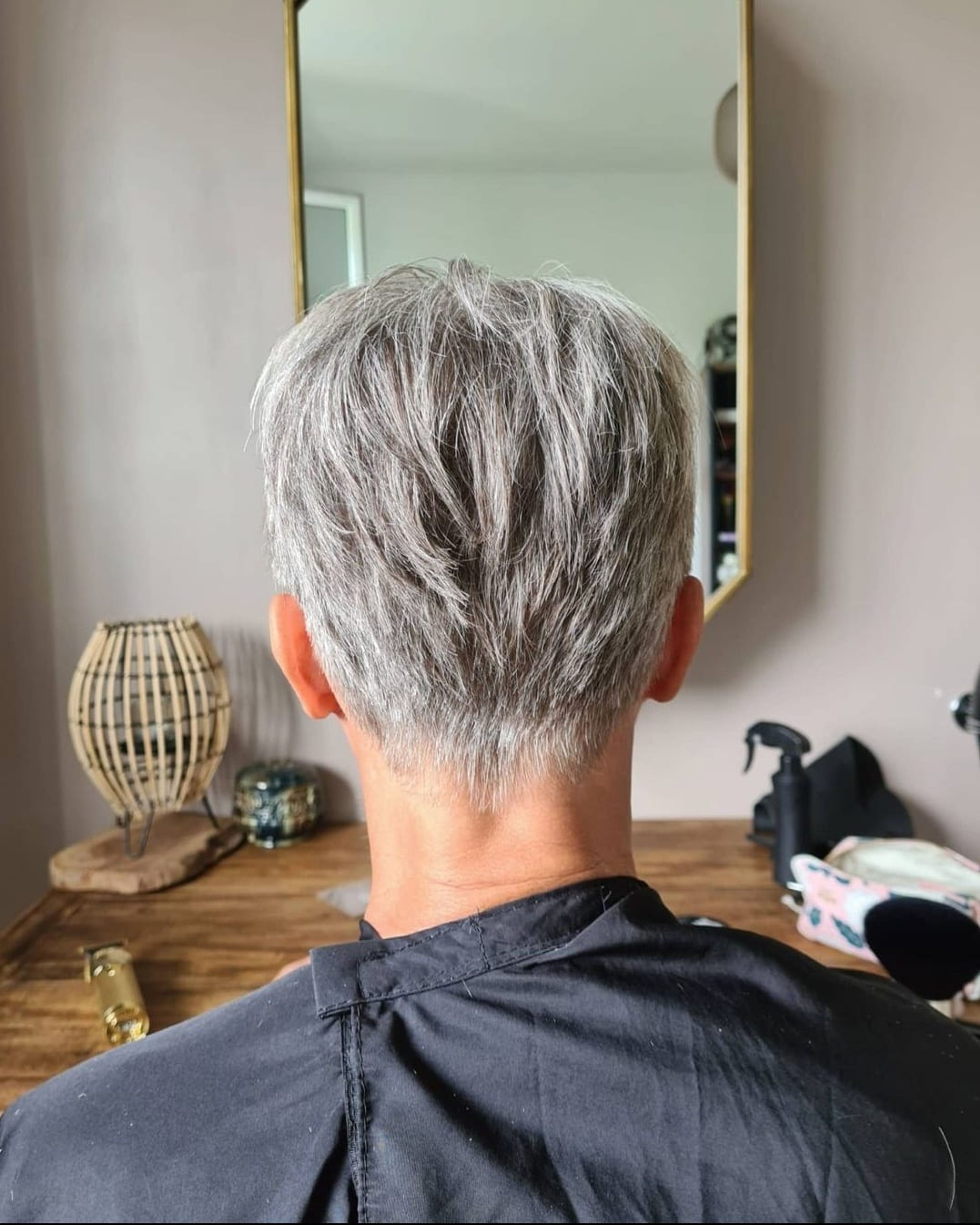 Coupe courte et brushing