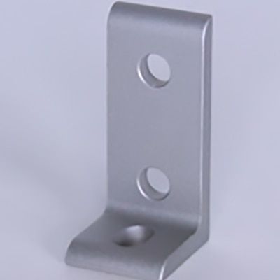 653123 | 10 S / 25 S 3 Hole Slotted Corner Bracket image 1