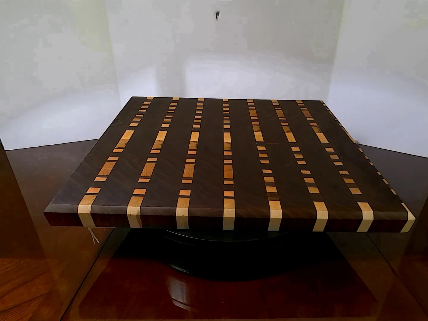 Front and top view of Bespoke End-Grain Cutting Surface, showcasing the grain
