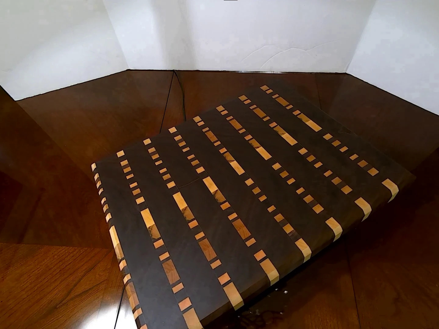 Back view of Bespoke End-Grain Cutting Surface, smooth edges and clean profile