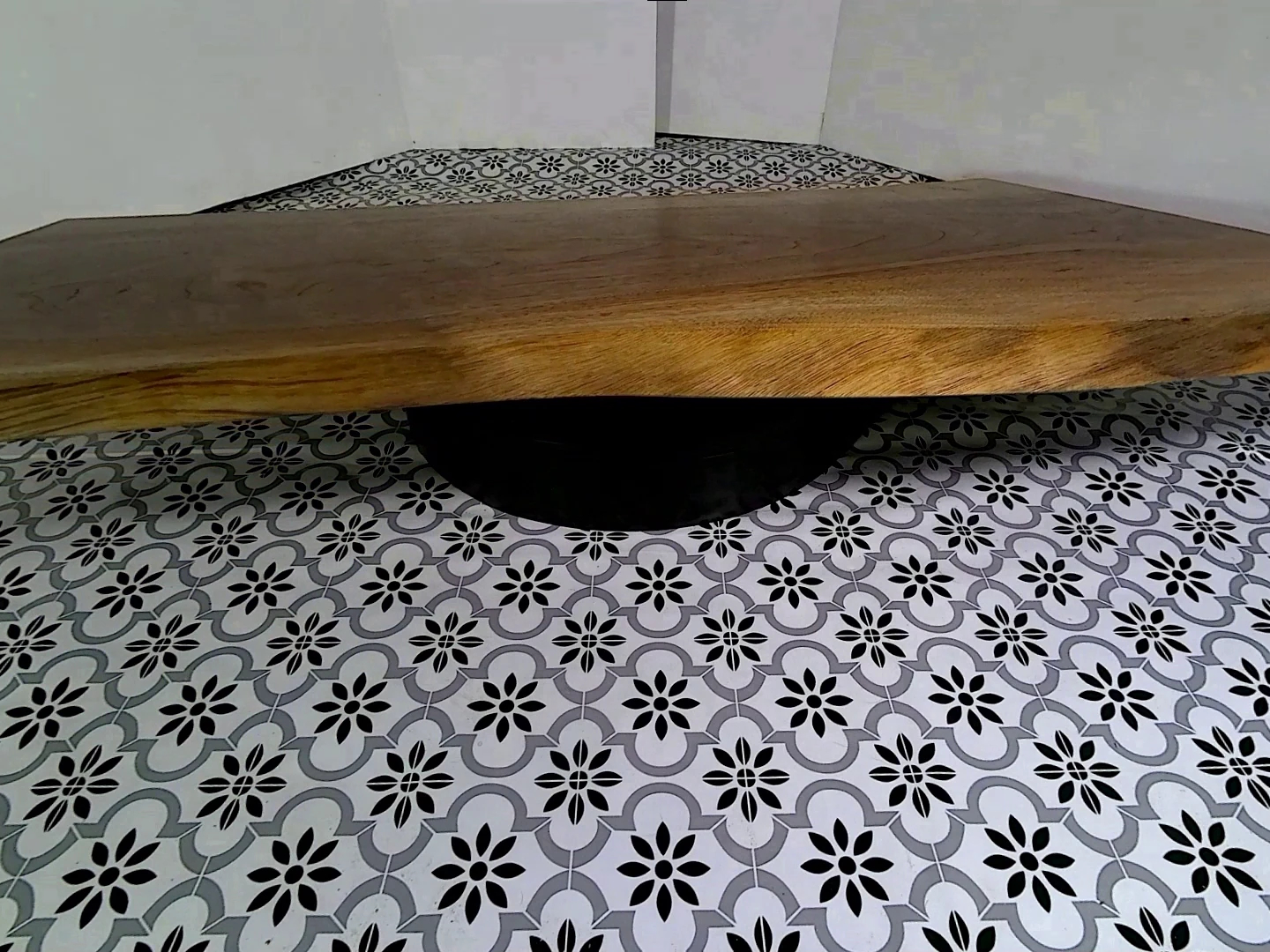 Back view of Natural Elegance Live-Edge Board, smooth edges and clean profile