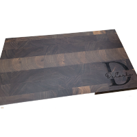 handcrafted-endgrain-cutting-board-walnut-engraved