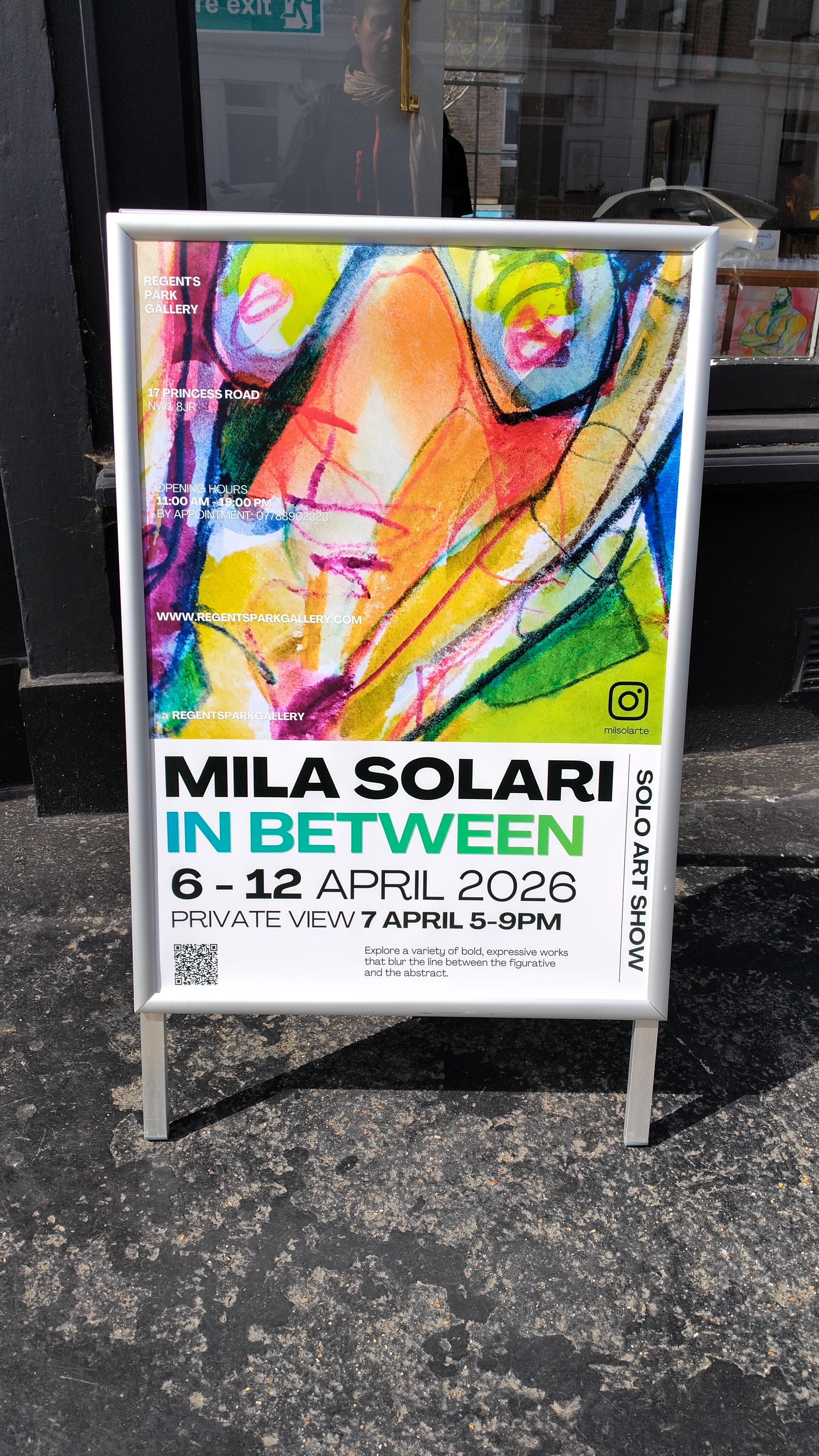 Seated figure in mixed media watercolour and pastel by Mila Solari