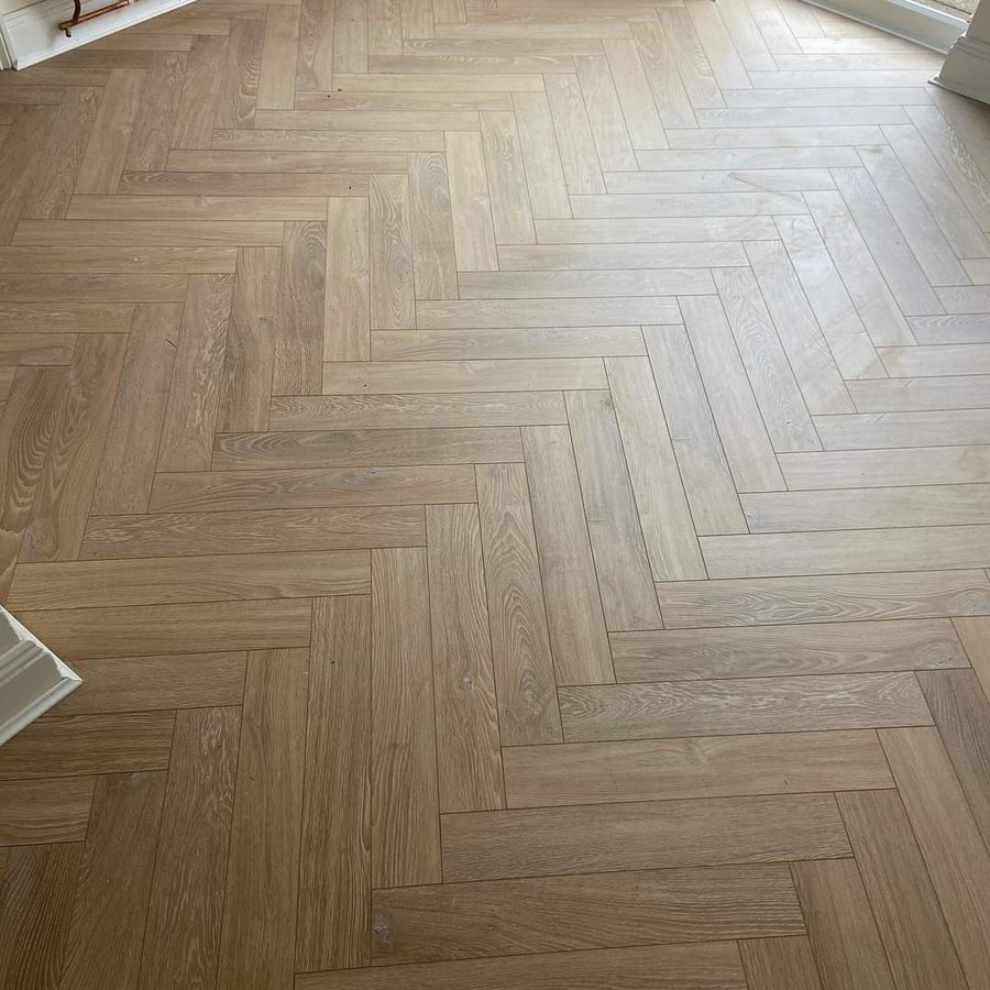 Dune Oak Herringbone 12mm Laminate